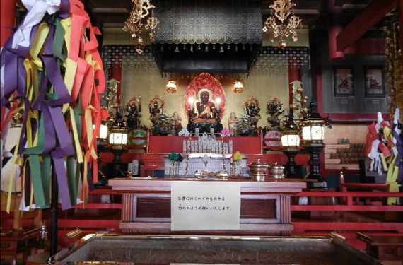 本堂内│大香炉前から